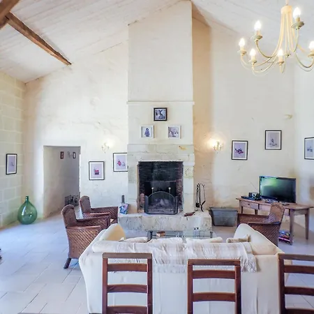 בית נופש Saint-laurent Pool Retreat