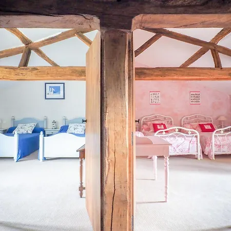 בית נופש Saint-laurent Pool Retreat La Chapelle-Themer