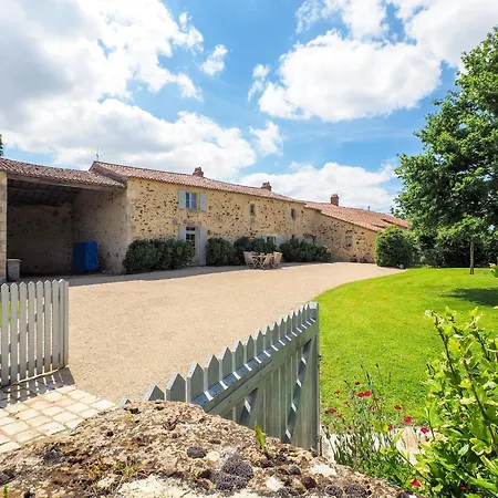 Saint-laurent Pool Retreat בית נופש