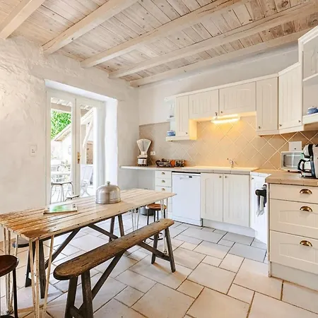 Vakantiehuis Saint-laurent Pool Retreat La Chapelle-Themer