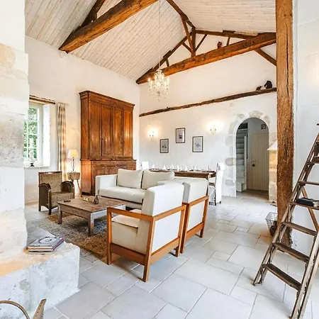 Holiday Home Saint-Laurent Pool Retreat