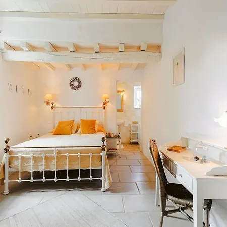 Holiday Home Saint-Laurent Pool Retreat Ferienhaus *