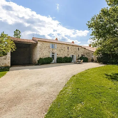 Vakantiehuis Saint-laurent Pool Retreat La Chapelle-Themer