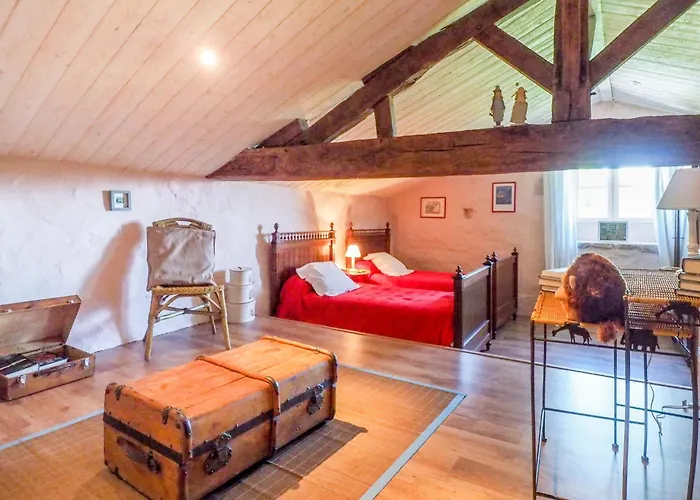 Saint-laurent Pool Retreat *