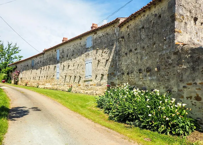 Saint-laurent Pool Retreat