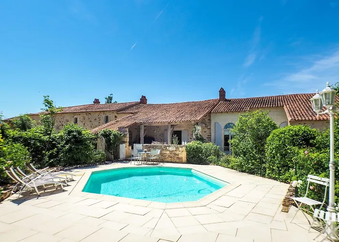 Saint-laurent Pool Retreat *