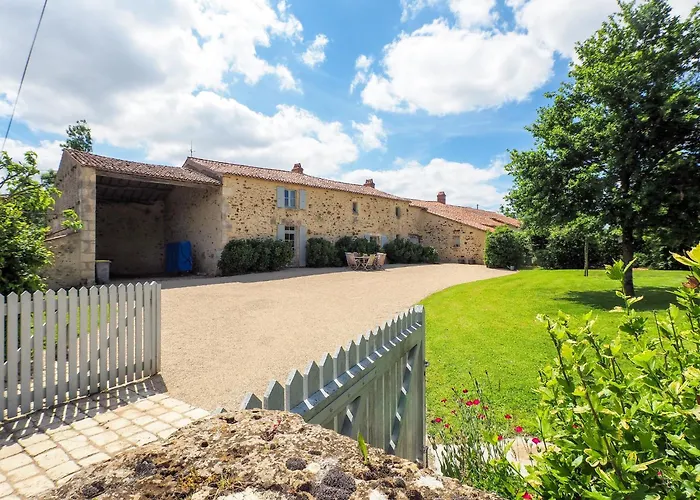 Saint-laurent Pool Retreat 펜션