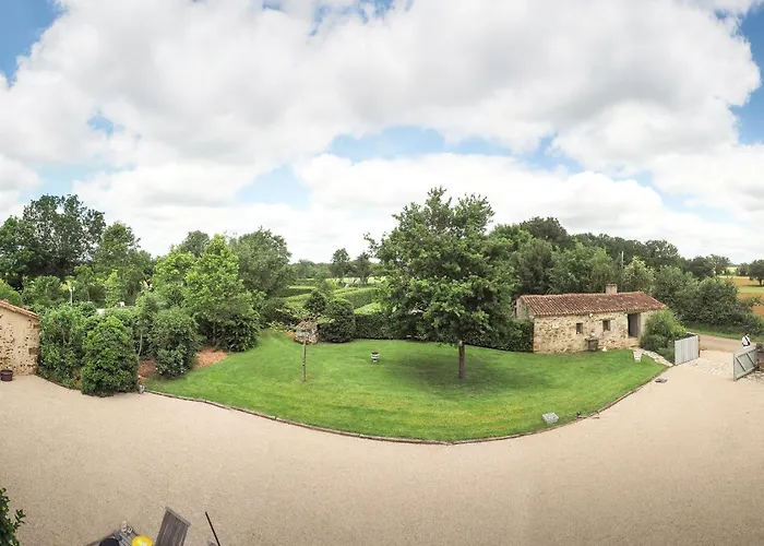 펜션 Saint-laurent Pool Retreat La Chapelle-Themer